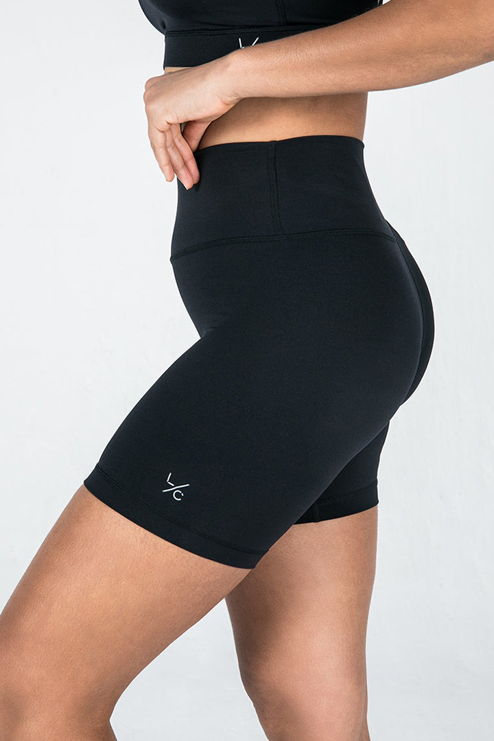 ELEVATE TOUCH CYCLE SHORTS- BLACK