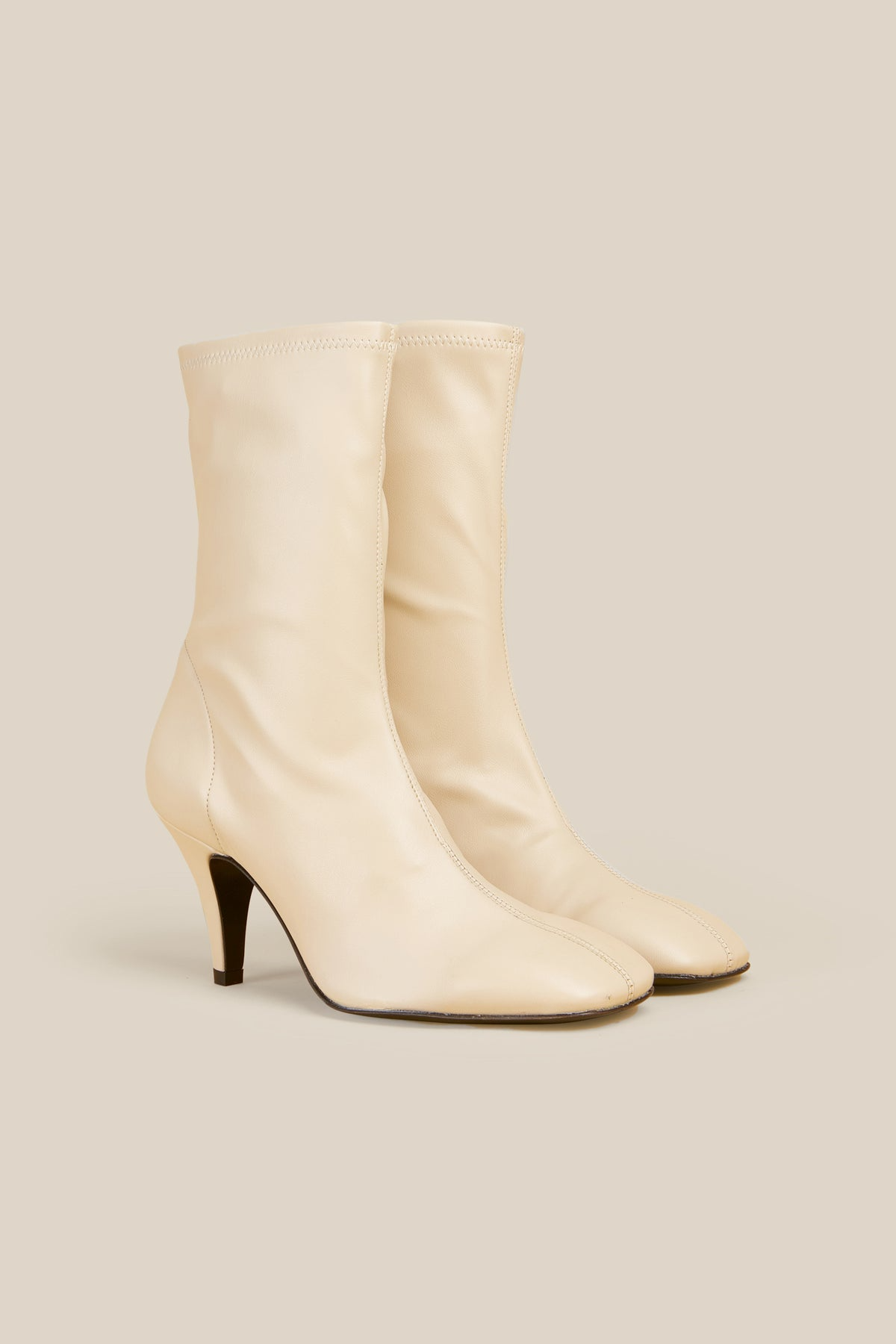 LOW HEEL SQUARE TOE BOOT - CHAMPAIGNE