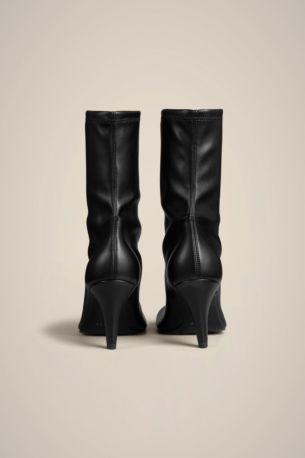 LOW HEEL SQUARE TOE BOOT - BLACK