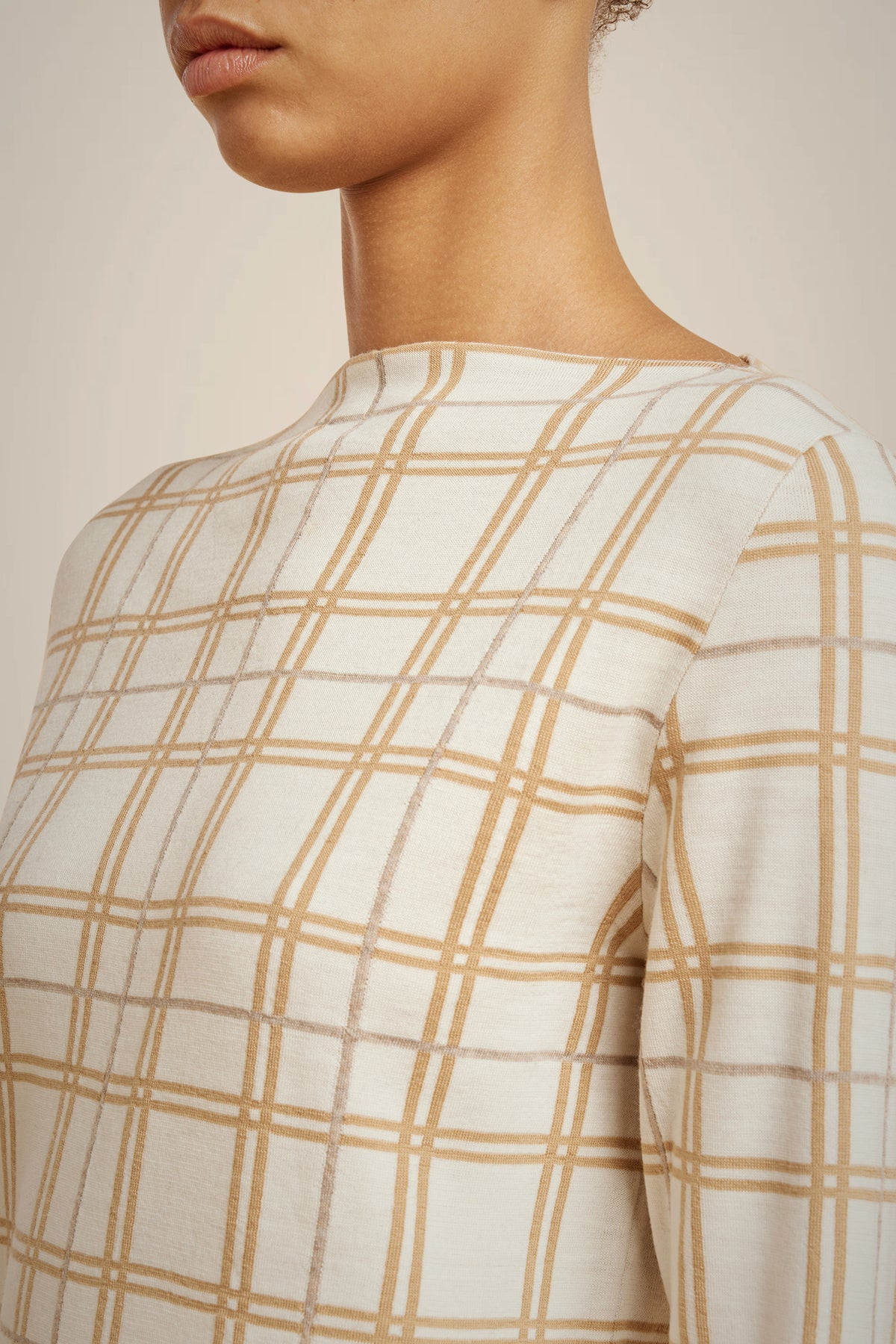 LIGHT TAN  VIRGIN WOOL CHECK SWEATER