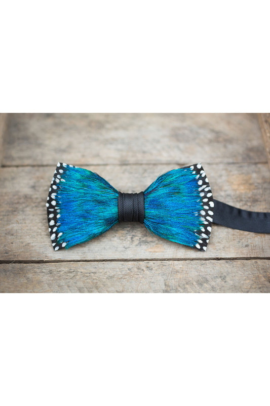 FLINTLOCK FEATHER BOW TIE